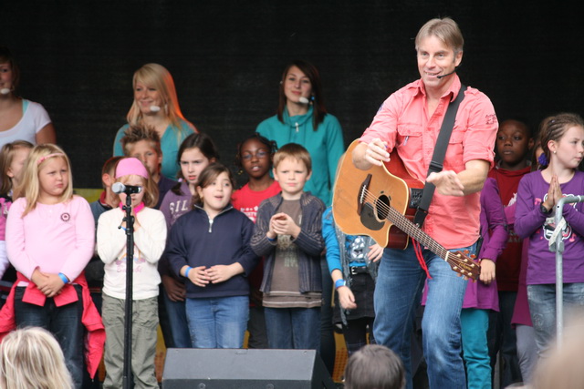 gal/2010/2010 Saitentwist Weltkindertag Burgplatz Essen 20.09.JugendhilfegGmbH Essen/2010 Saitentwist Weltkindertag Burgplatz Jugend Hilfe gGm20.09. 029.jpg